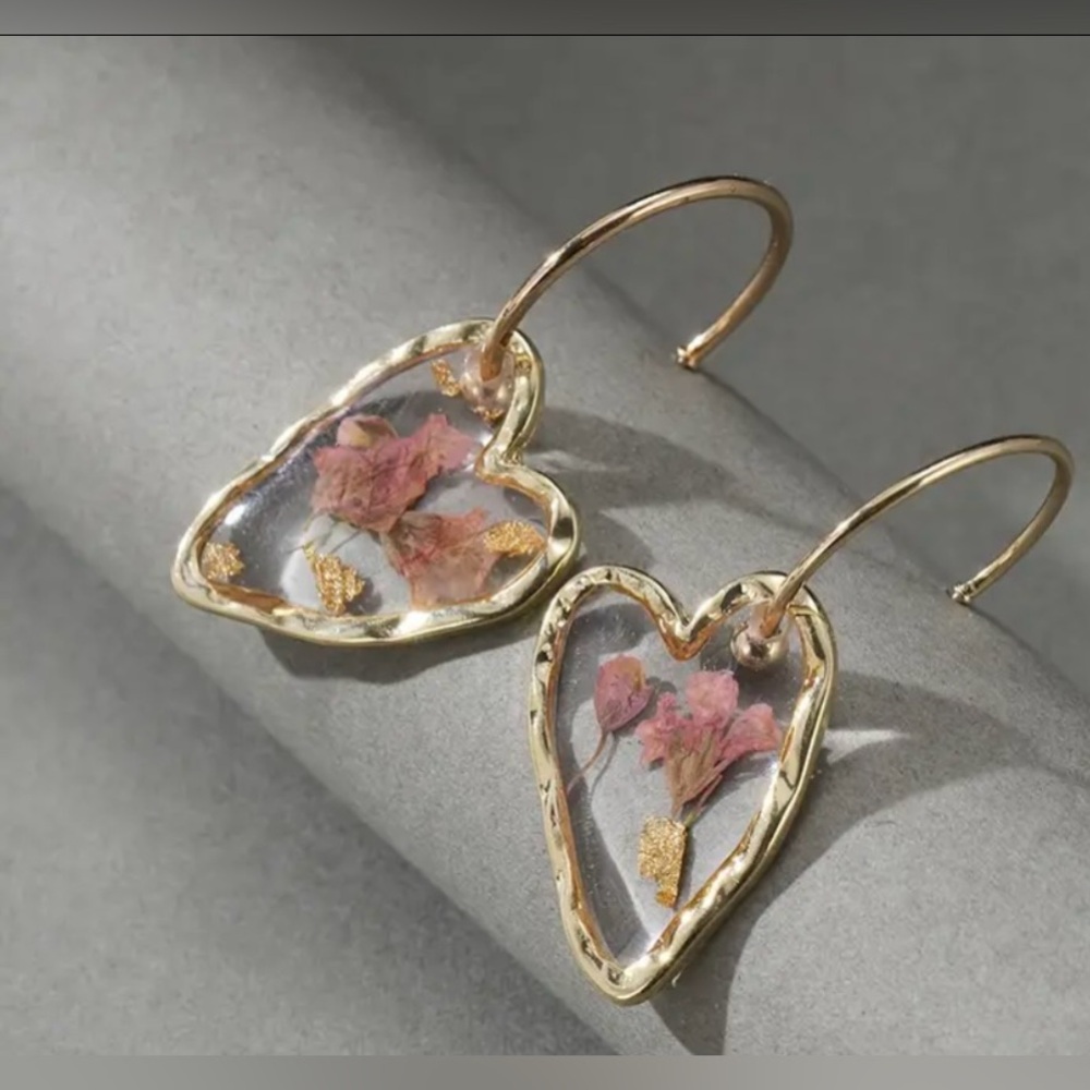 🛍️ 3/$15 Heart Dried Flower Hoop Earrings Fashion Jewelry New